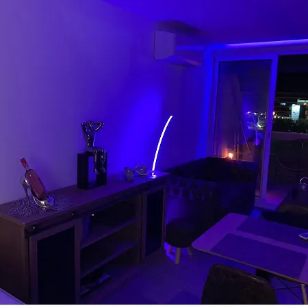 Village Naturiste Studio Luxe Chesterfield Heliopolis C * Agde